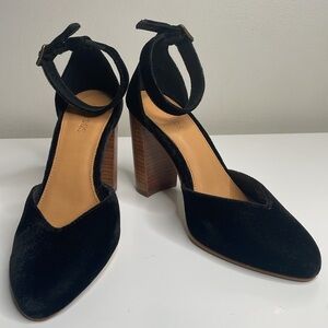 Soludos Black Velvet D'orsay Style 4" Stacked Heel Ankle Strap Heels Size 7.5